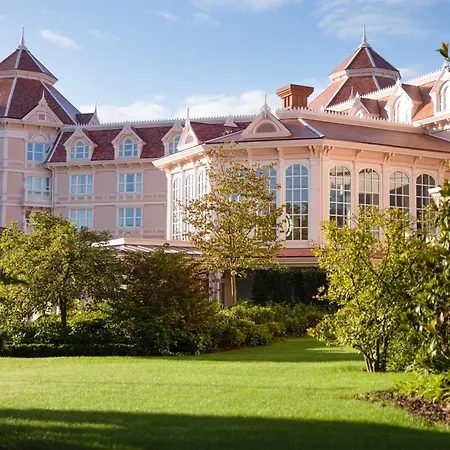 Disneyland Hotel