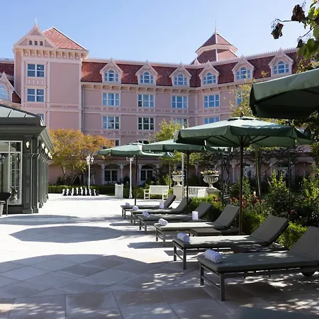 Disneyland Hotel 5*