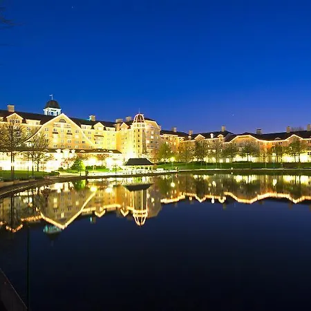 Отель Disneyland 5*