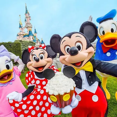 Disneyland Hotell 5*